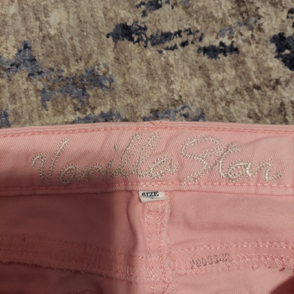 Shorts - Picture 2 of 3